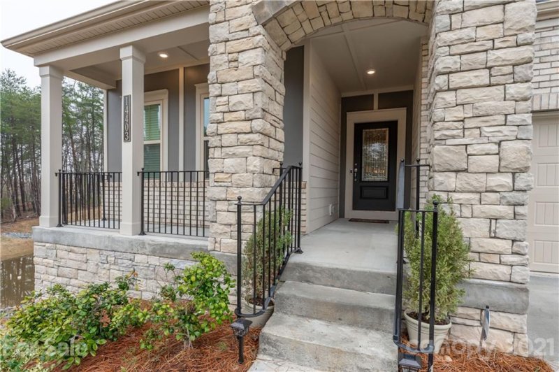 Property image 2 at 14403 Batteliere Drive, Charlotte, NC 28278