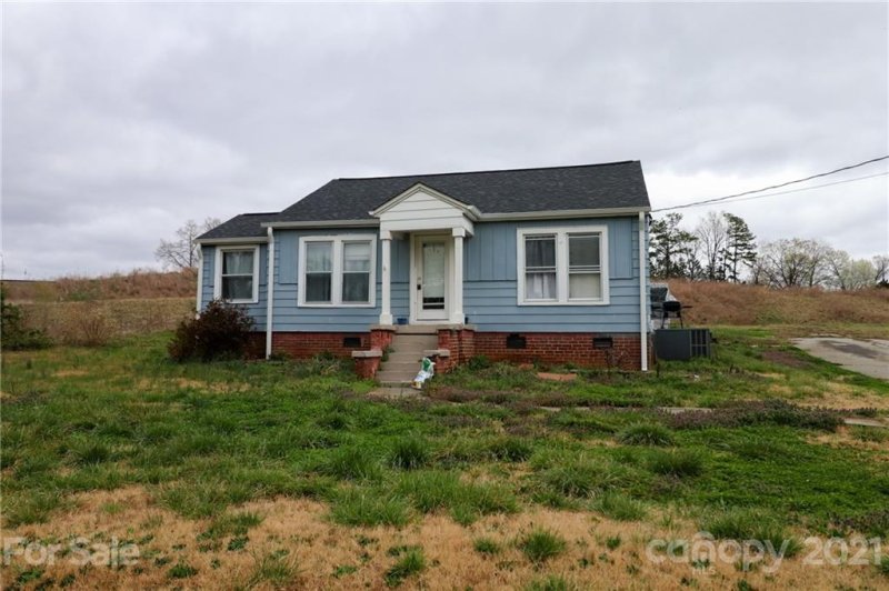 Property image 2 at 7 Marietta Place, Concord, NC 28027