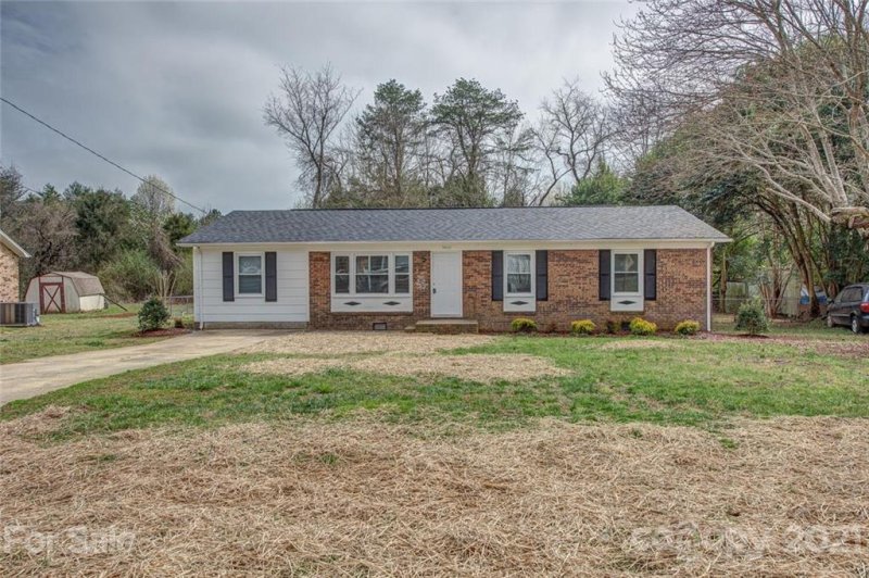 Property image 3 at 5002 Sea Oates Lane, Bessemer City, NC 28016