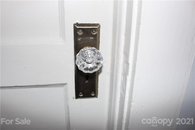 Property image 2 at 511 N Morehead Street, Gastonia, NC 28054