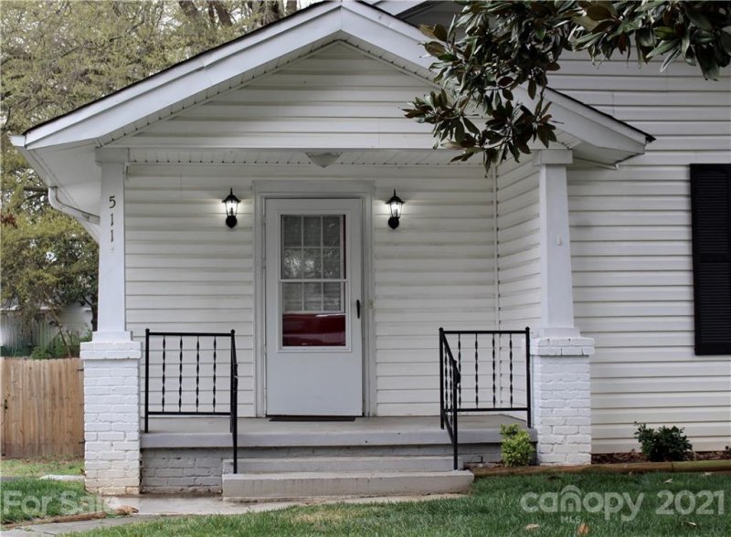 Property image 5 at 511 N Morehead Street, Gastonia, NC 28054