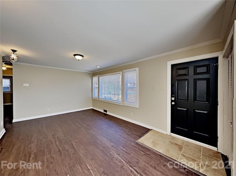 Property image 2 at 314 Hartford Avenue, Charlotte, NC 28209