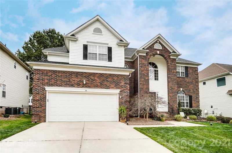 Property image 4 at 10509 Kilchurn Court, Charlotte, NC 28277