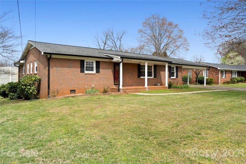 Property image 2 at 609 N Carolina Avenue, Statesville, NC 28677