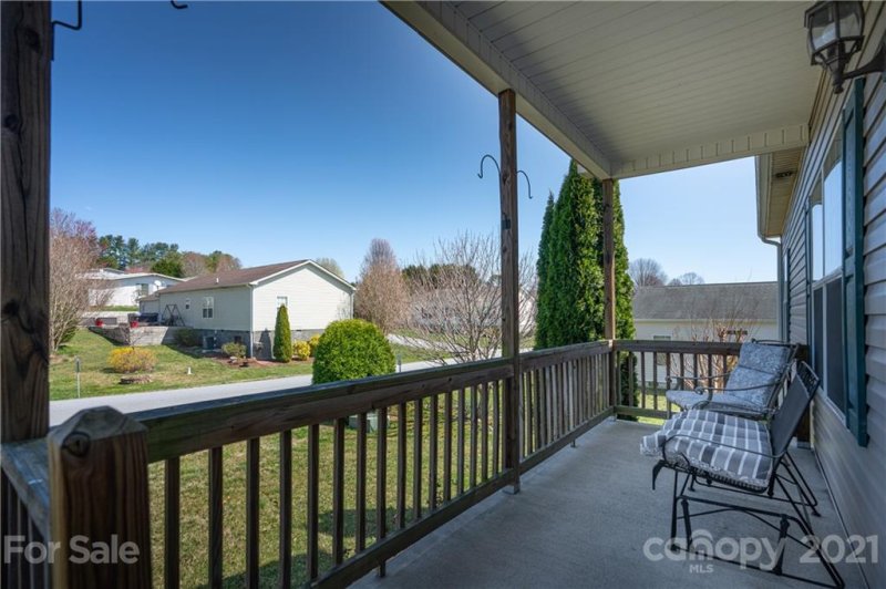 Property image 2 at 15 Stephanie Lane, Hendersonville, NC 28792