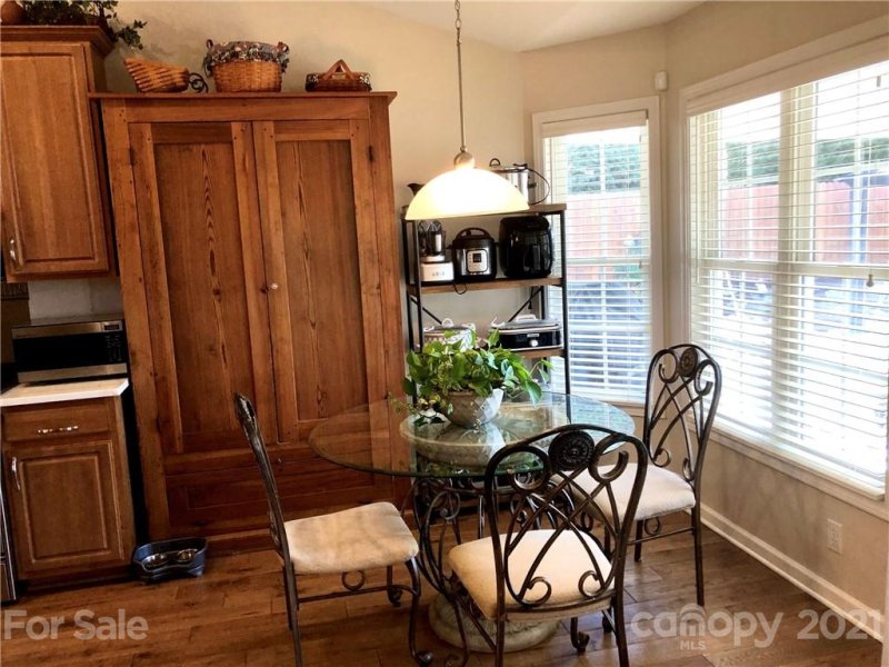 Property image 2 at 6 Slosman Drive, Asheville, NC 28806