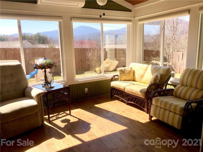 Property image 4 at 6 Slosman Drive, Asheville, NC 28806