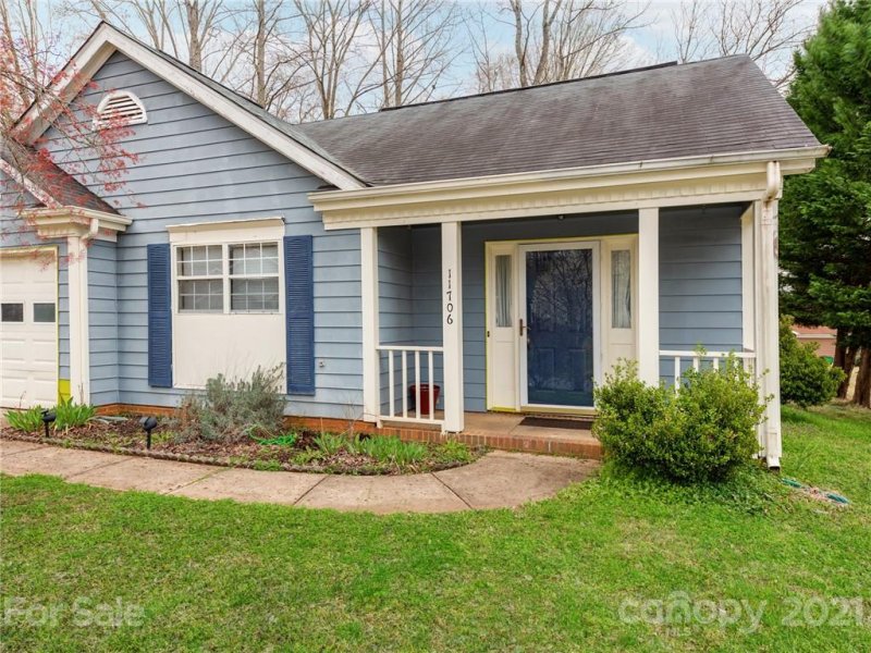 Property image 3 at 11706 Norkett Drive, Charlotte, NC 28215