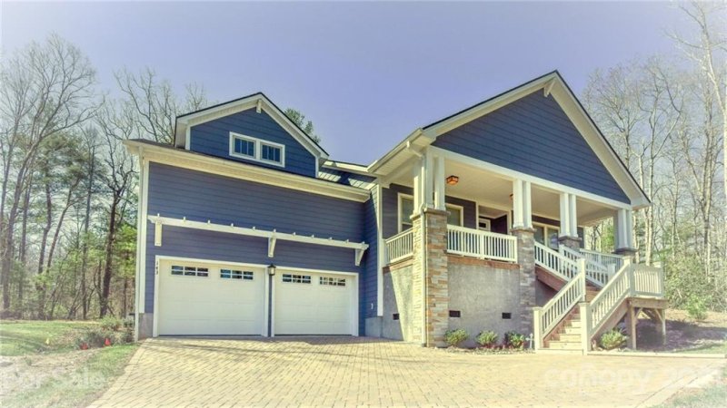 Property image 2 at 143 Long Tail Lane, Hendersonville, NC 28739