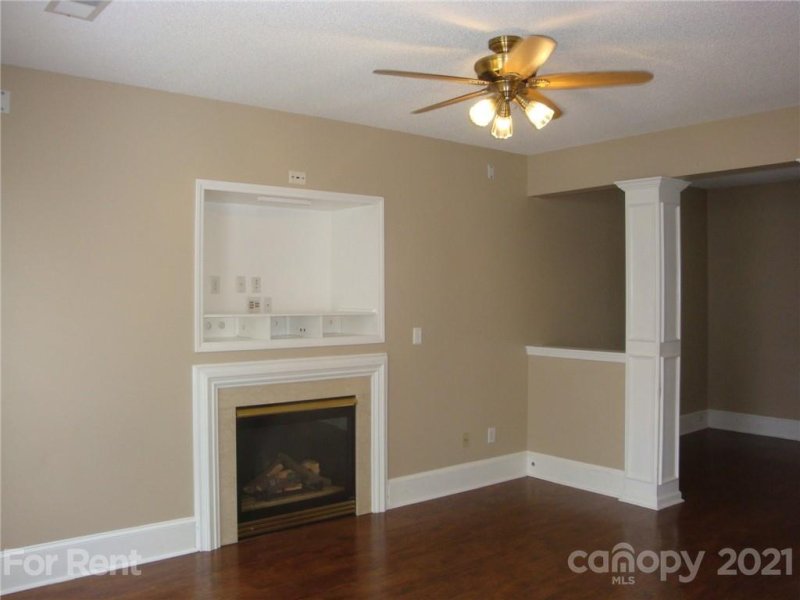 Property image 2 at 4509 Fox Thorne Drive, Charlotte, NC 28216