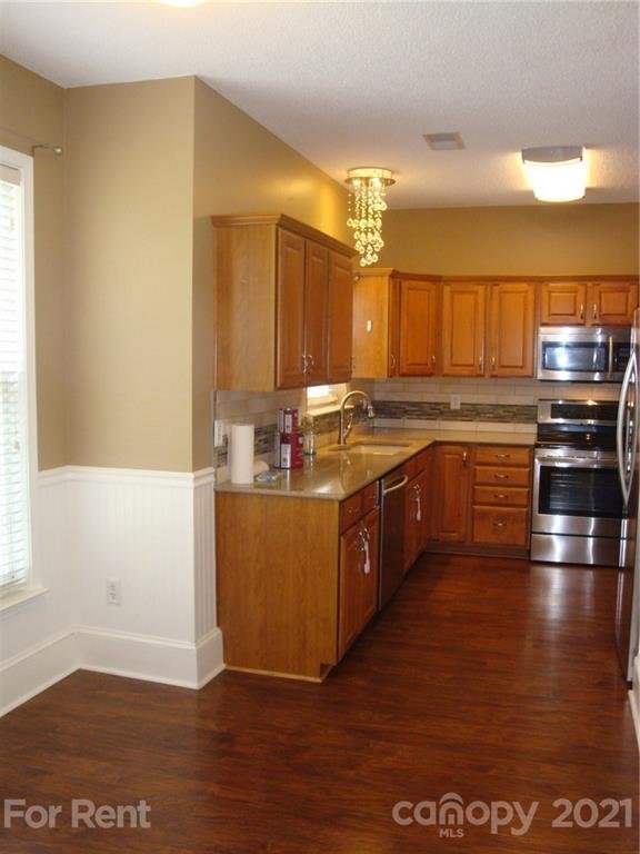 Property image 5 at 4509 Fox Thorne Drive, Charlotte, NC 28216