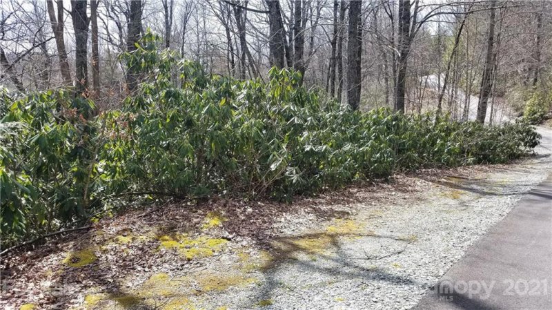 Property image 3 at 6219 Sunny Drive, Newland, NC 28657