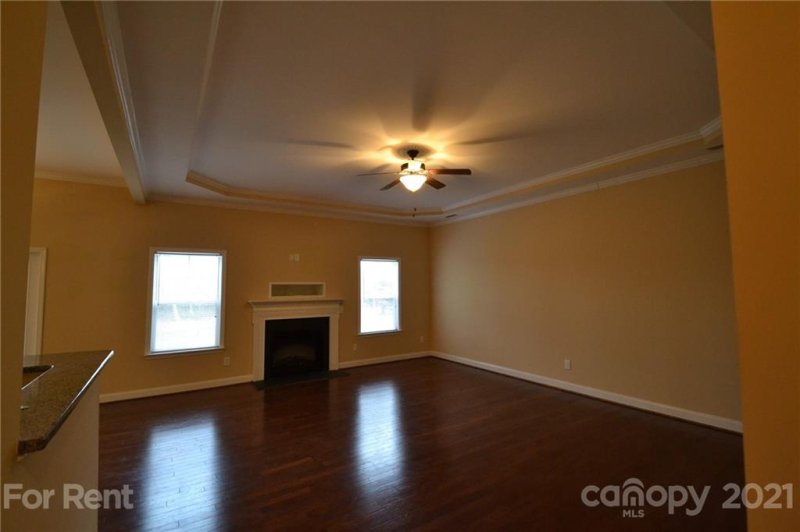 Property image 4 at 7537 Deer Track Drive, Denver, NC 28037