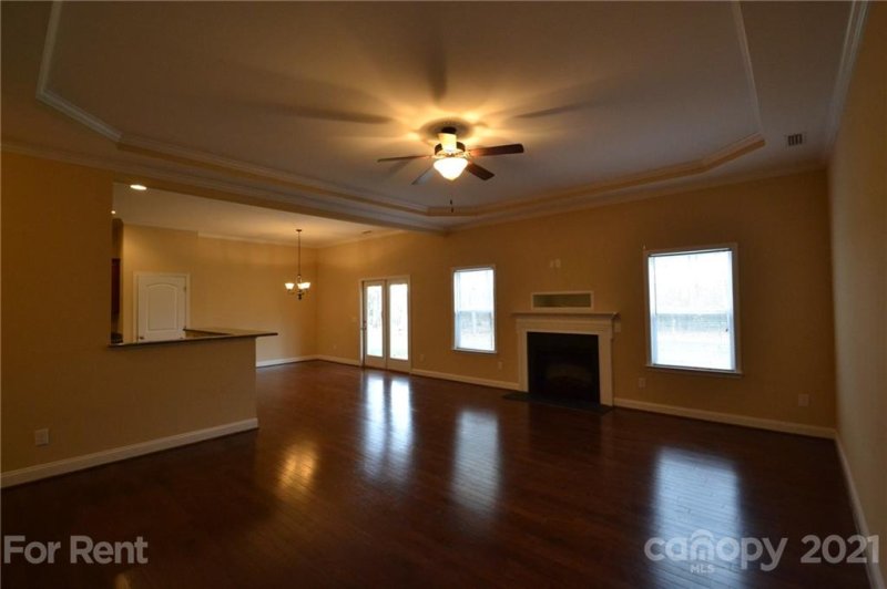 Property image 5 at 7537 Deer Track Drive, Denver, NC 28037