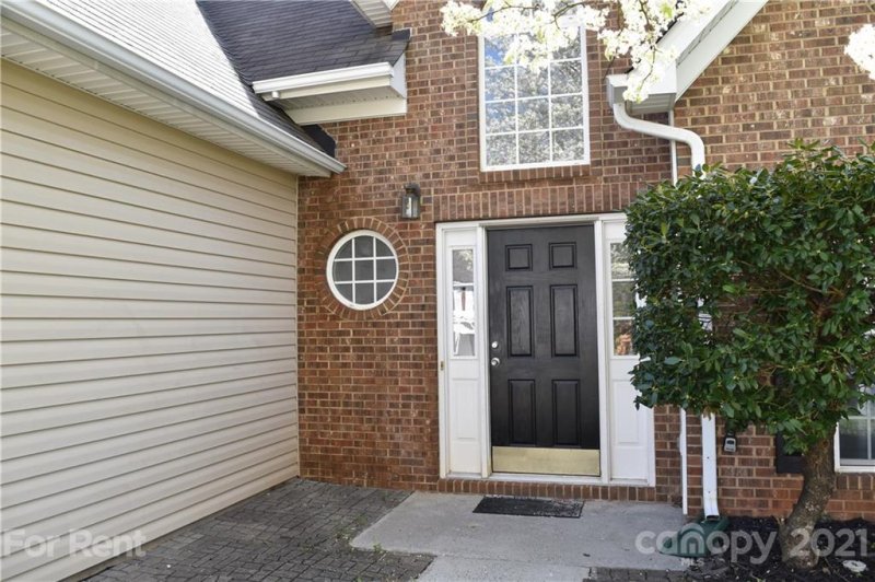 Property image 4 at 6656 Blythedale Drive, Charlotte, NC 28213