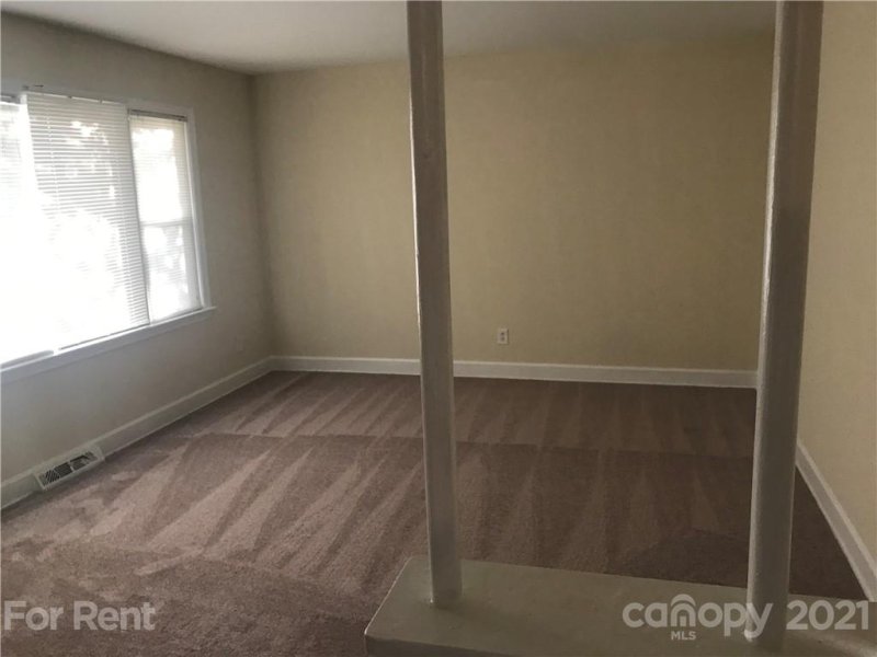 Property image 3 at 2543 Dalebrook Drive, Charlotte, NC 28216