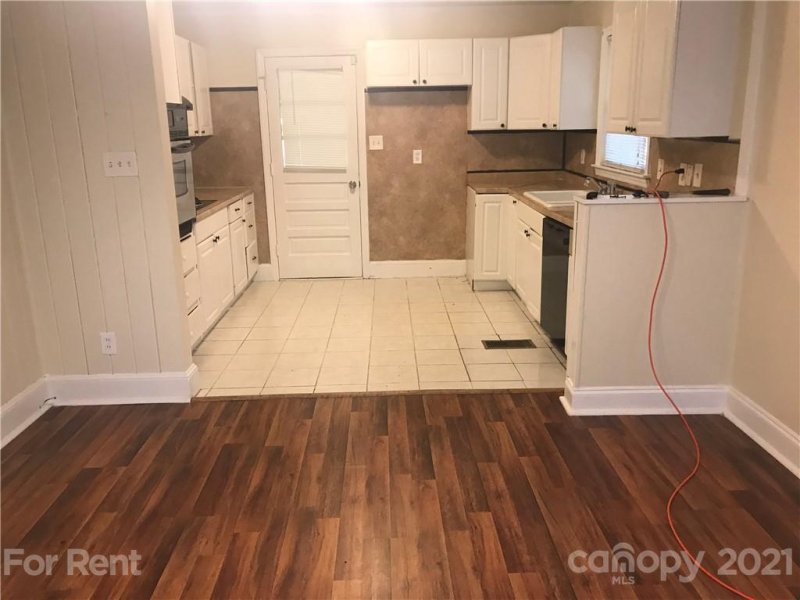 Property image 4 at 2543 Dalebrook Drive, Charlotte, NC 28216