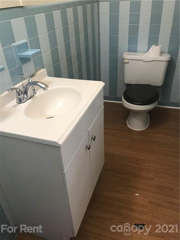 Property image 5 at 2543 Dalebrook Drive, Charlotte, NC 28216