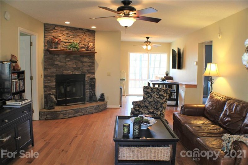 Property image 4 at 139 Waderich Lane, Mooresville, NC 28117