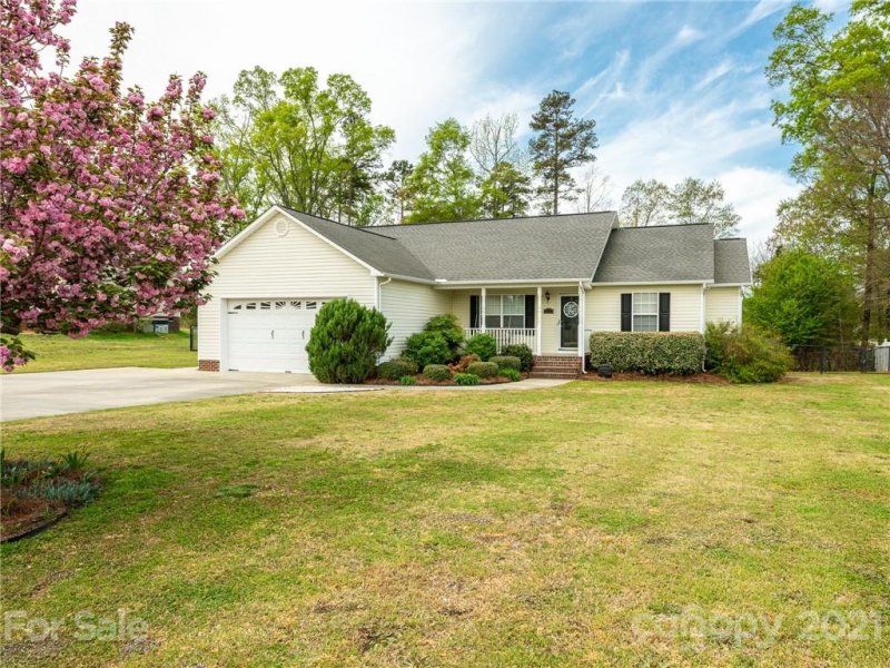 3272 Silver Fox Circle