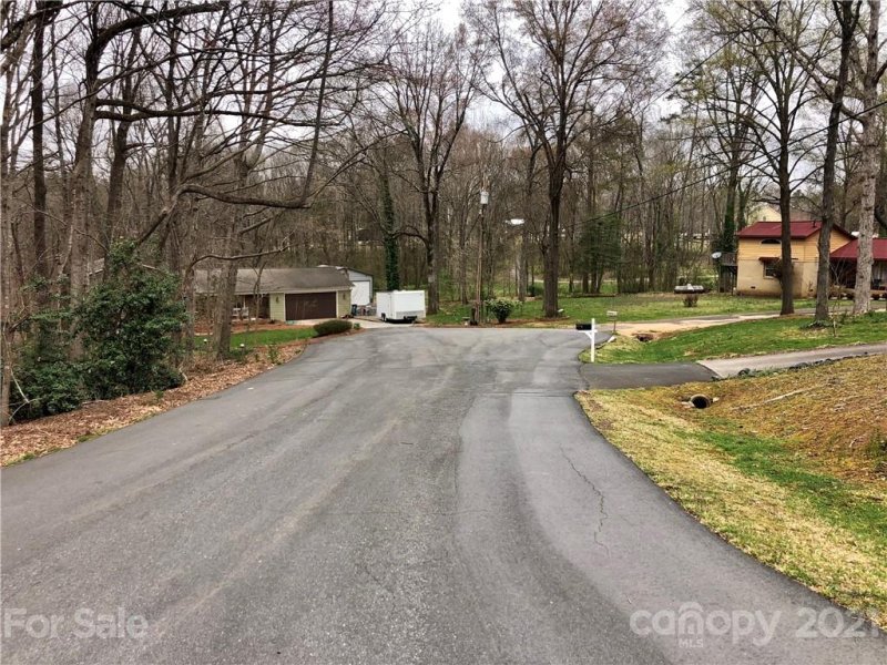 Property image 3 at 8 Ichabod Circle, Concord, NC 28025