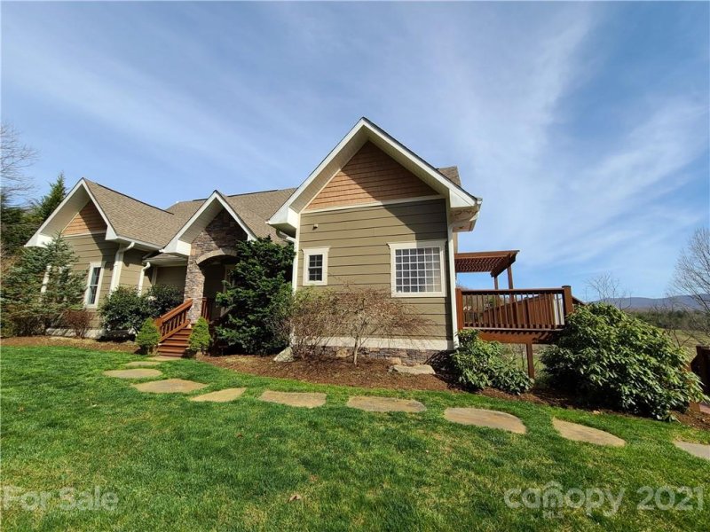 Property image 2 at 406 Inverness Drive, Waynesville, NC 28785