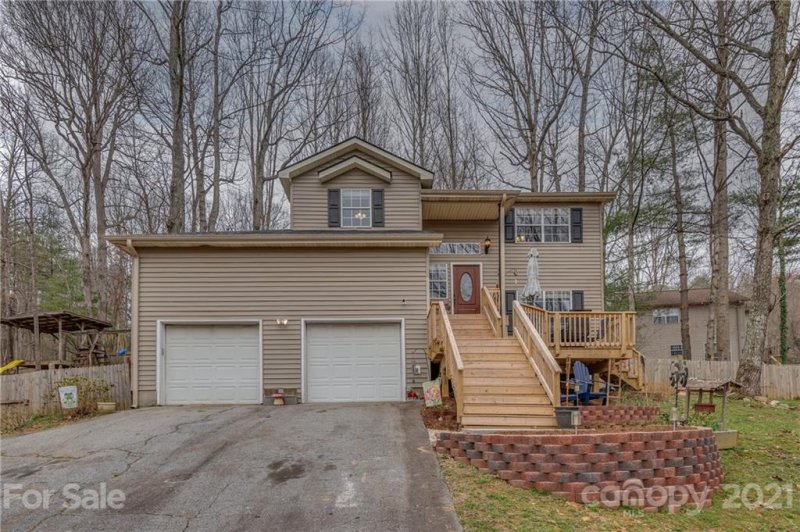 Property image 4 at 9 Rosemary Trail, Flat Rock, NC 28731