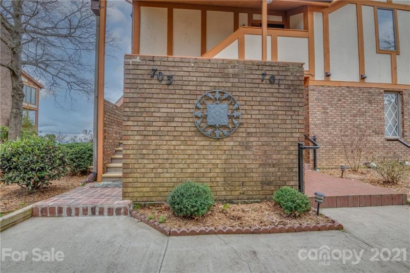 Property image 4 at 703 Fleetwood Plaza, Hendersonville, NC 28739