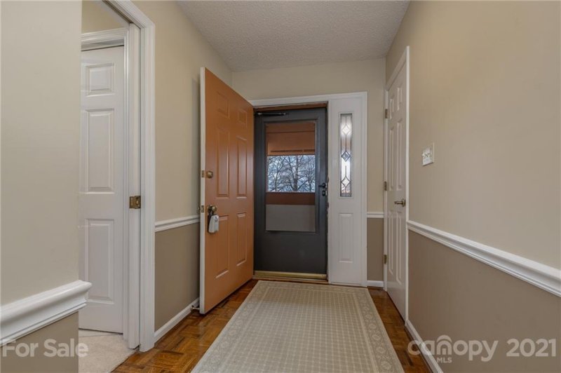 Property image 5 at 703 Fleetwood Plaza, Hendersonville, NC 28739