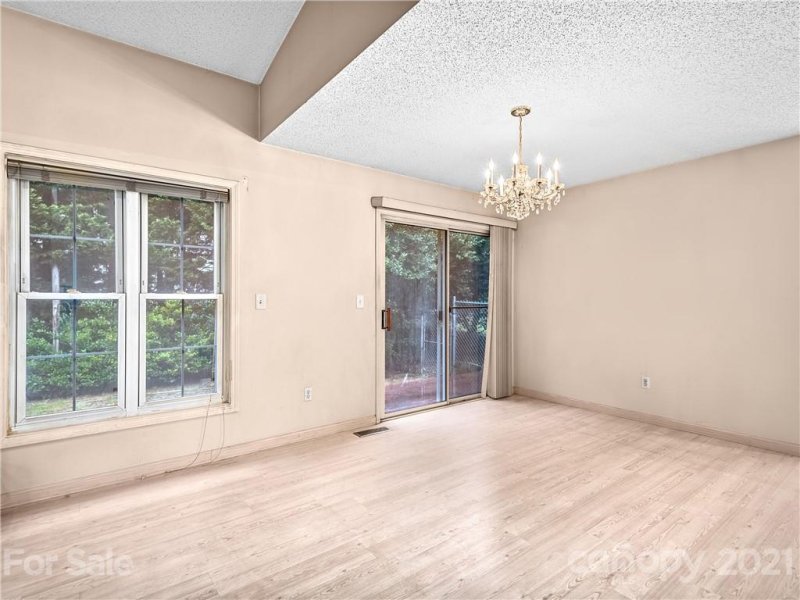 Property image 5 at 3 Gatehouse Court, Asheville, NC 28803