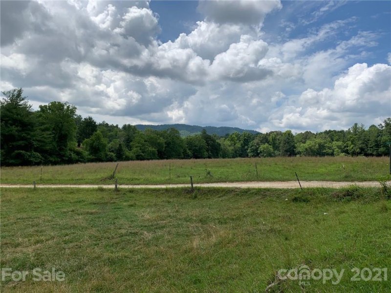 Property image 5 at 9 Robey Drive, Fletcher, NC 28732