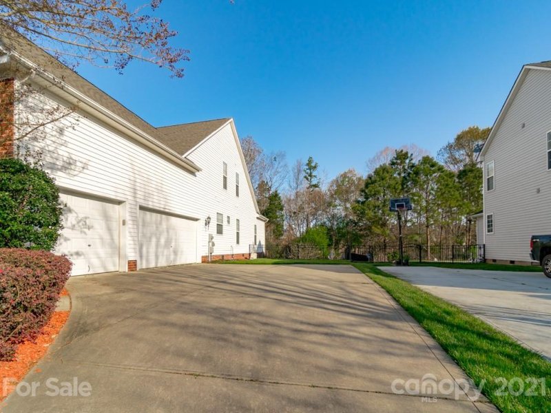 Property image 4 at 6614 Augustine Way, Charlotte, NC 28270