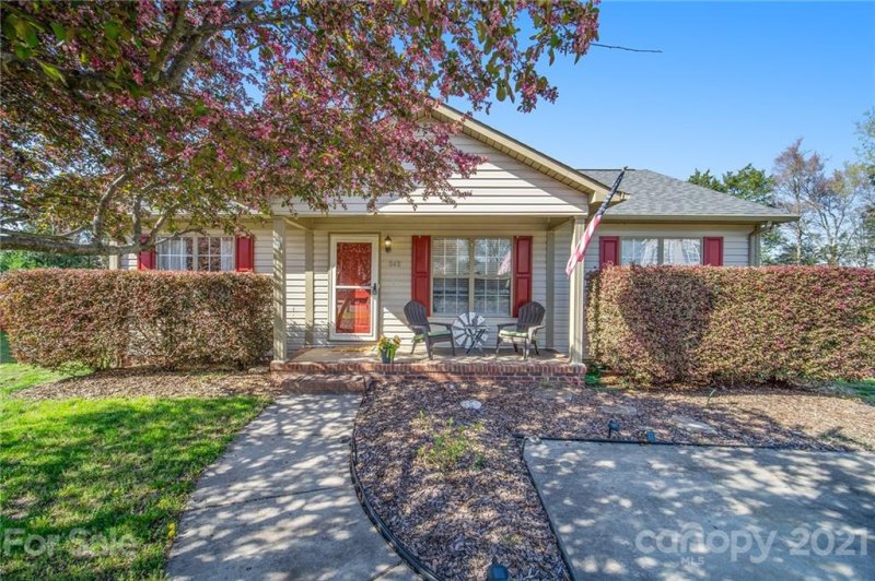 848 Saint Andrews Place