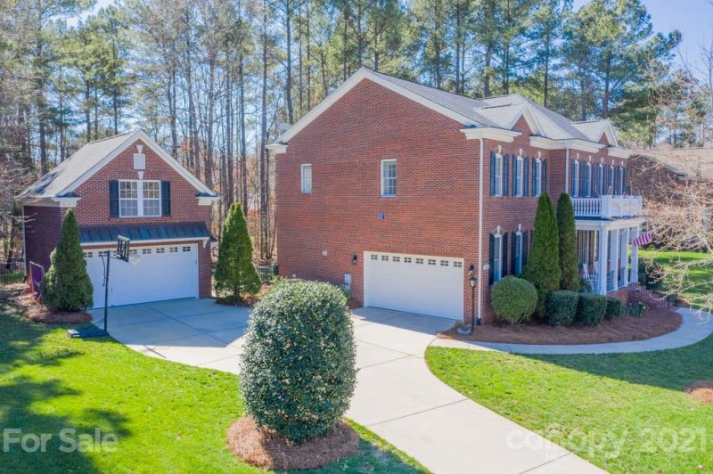 Property image 2 at 2600 Hamilton Crossings Drive, Charlotte, NC 28214