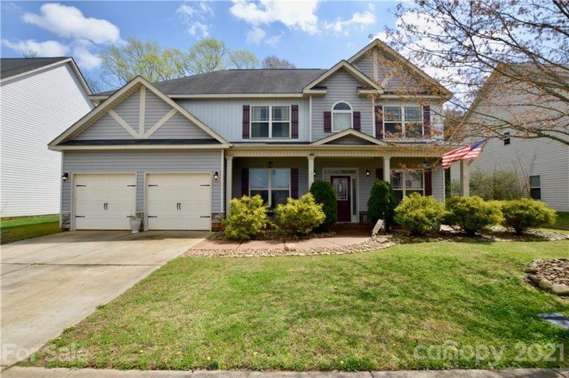 Property image 2 at 131 Cole Drive, Mooresville, NC 28115