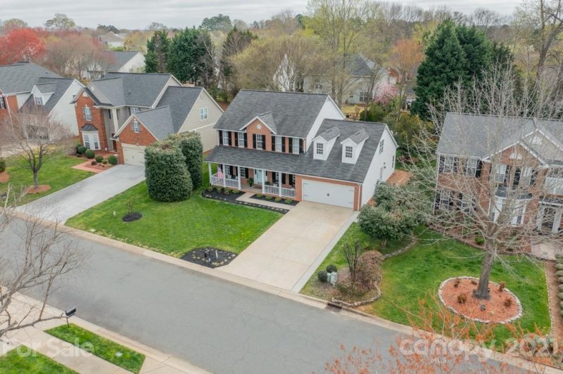 Property image 2 at 9407 Olivia Lane, Charlotte, NC 28277