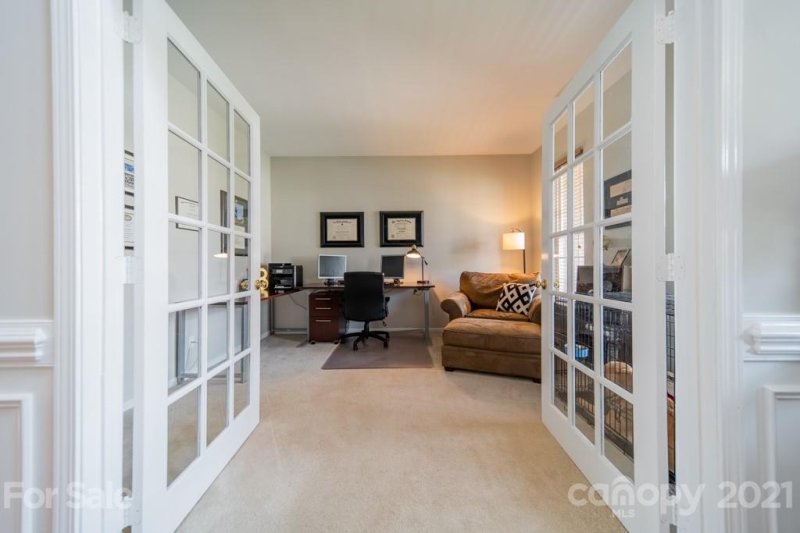 Property image 4 at 9407 Olivia Lane, Charlotte, NC 28277