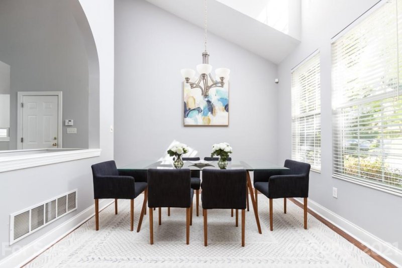 Property image 3 at 102 Nodding Lane, Asheville, NC 28803