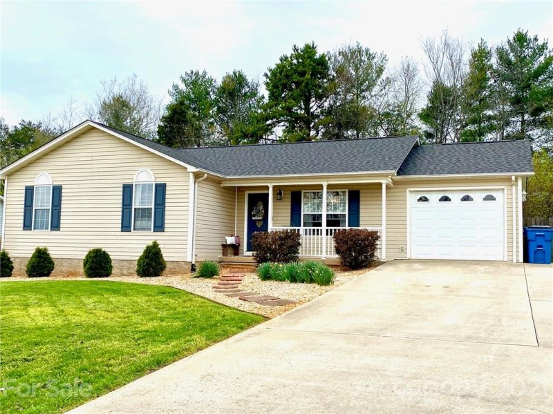 Property image 3 at 2030 Rocketts Way, Newton, NC 28658