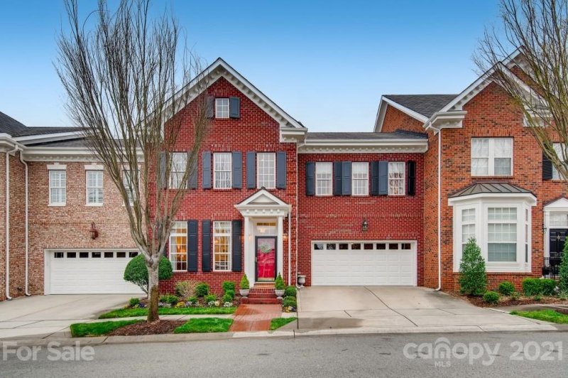 Property image 2 at 6213 Wakehurst Road, Charlotte, NC 28226