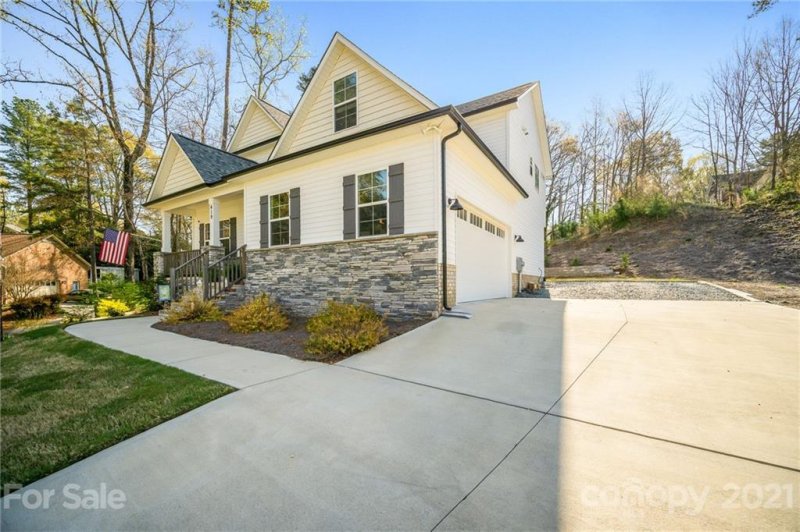 Property image 2 at 419 Spruce Place, Concord, NC 28025