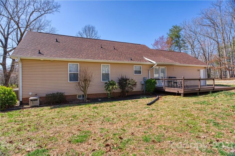 Property image 5 at 3989 Countryside Lane, Claremont, NC 28610