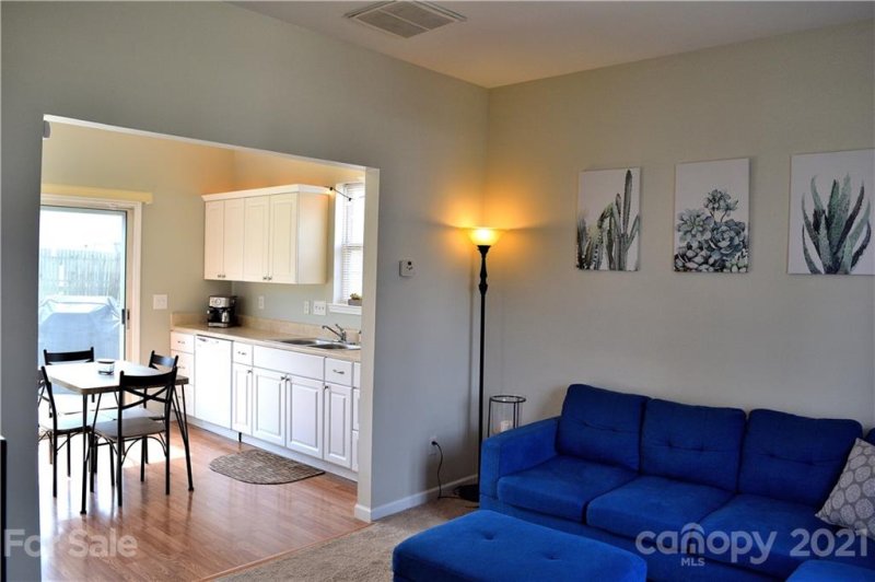 Property image 3 at 1512 Braveheart Lane, Charlotte, NC 28216