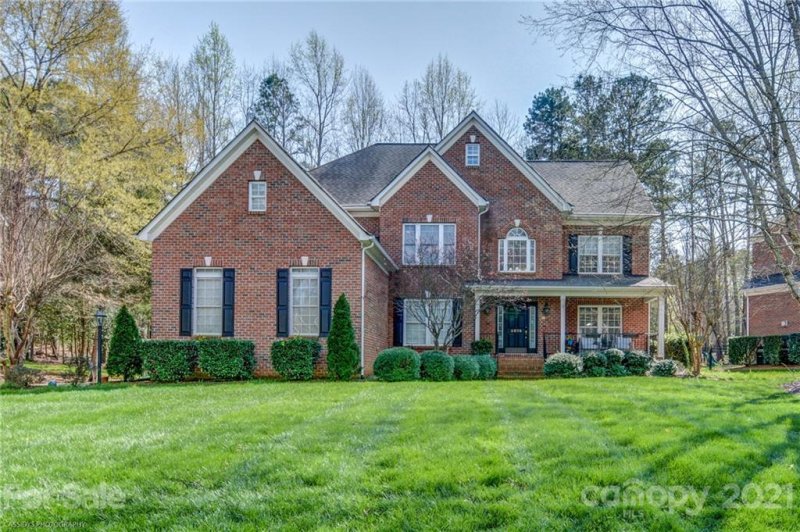 Property image 2 at 2678 Landing Pointe Drive, Clover, SC 29710