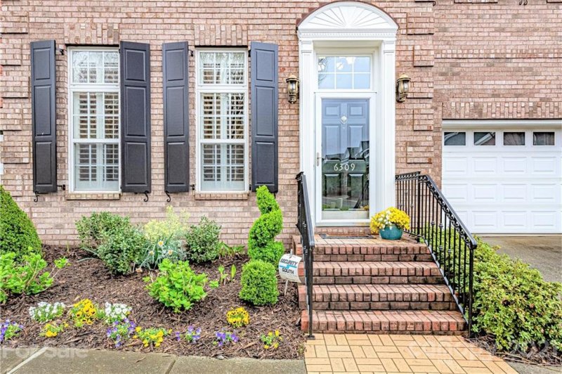 Property image 2 at 6309 Wakehurst Road, Charlotte, NC 28226