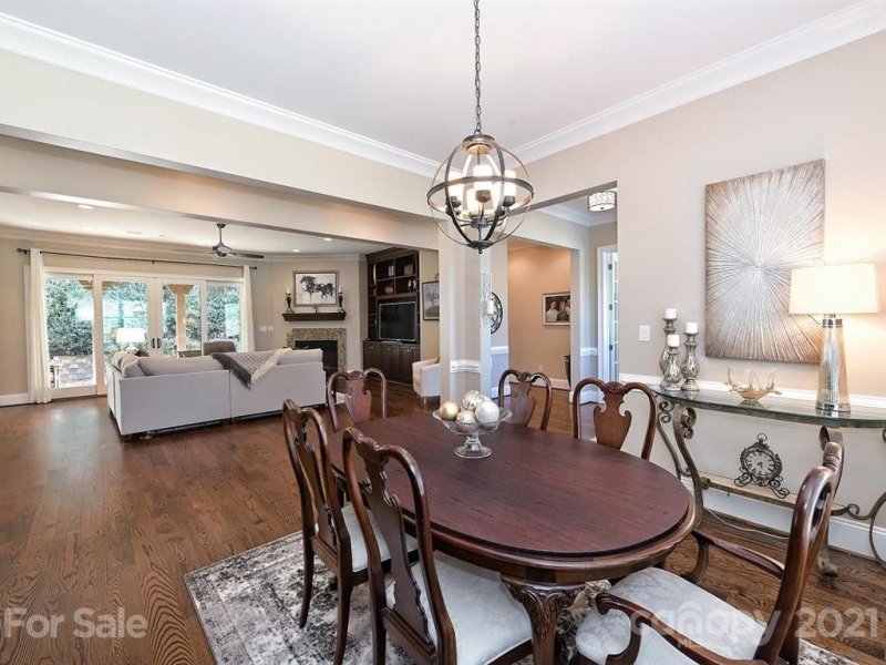 Property image 5 at 913 Dacavin Drive, Charlotte, NC 28226