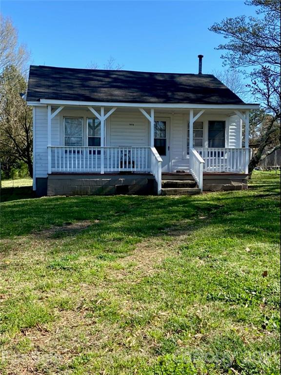 Property image 2 at 1024 Catawba Street, Lincolnton, NC 28092