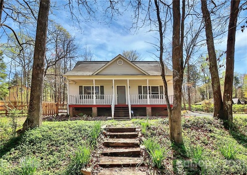 Property image 2 at 6909 Birdsong Lane, Waxhaw, NC 28173