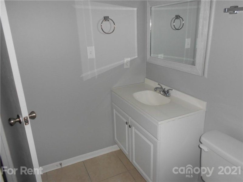 Property image 5 at 8021 Cedar Glen Drive, Charlotte, NC 28212
