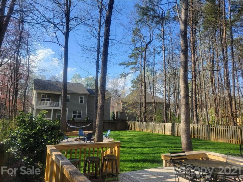 Property image 3 at 15687 Knoll Oak Court, Huntersville, NC 28078